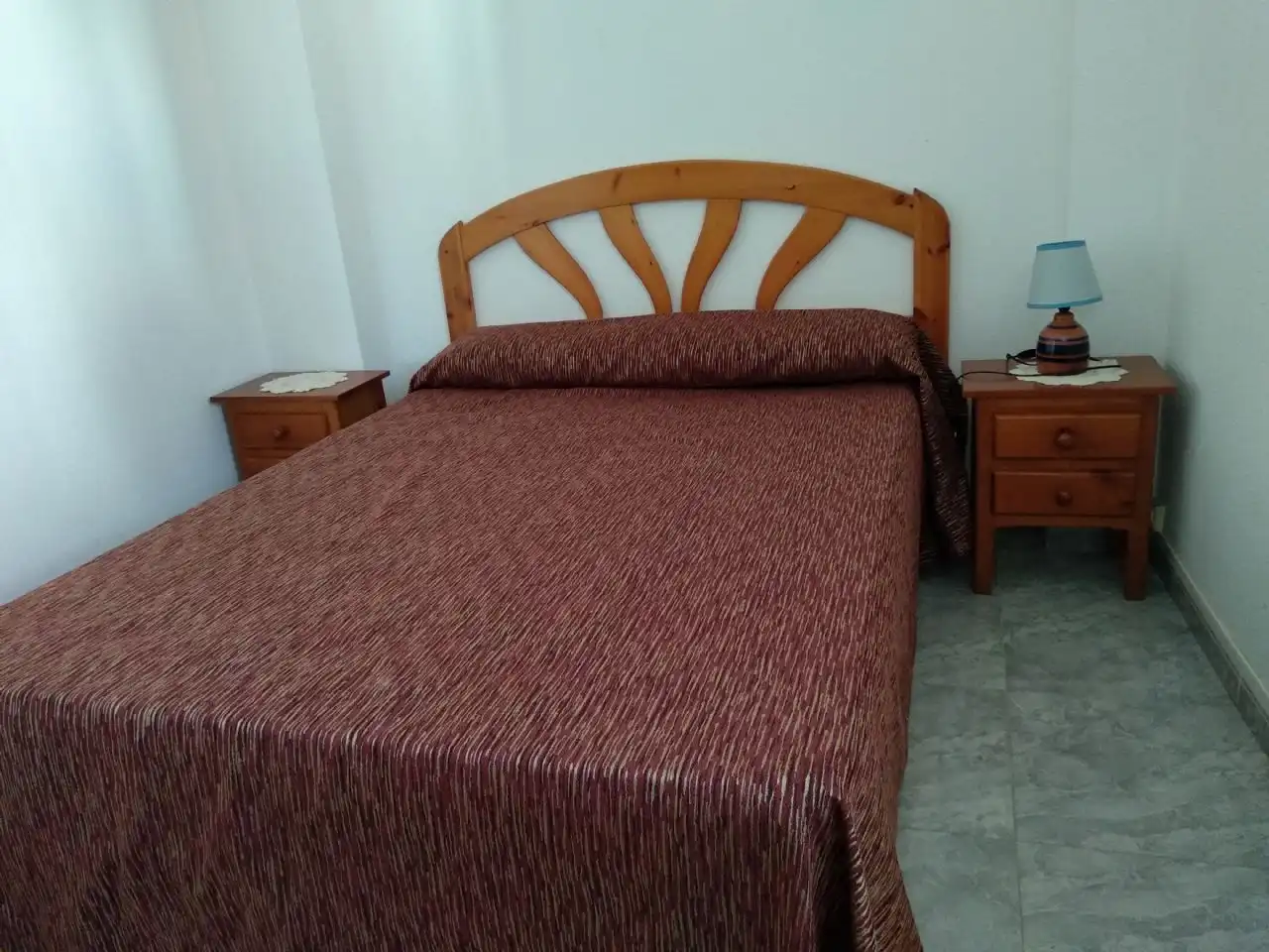 Dormitori de Apartament de lloguer en Isla Cristina amb Aire condicionat, Terrassa i Moblat
