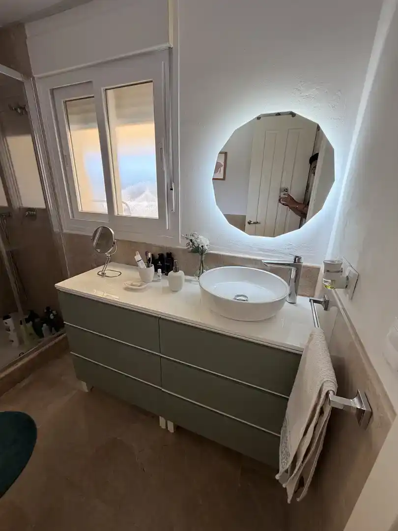 Bany de Pis en venda en Sotogrande amb Aire condicionat, Parquet i Piscina