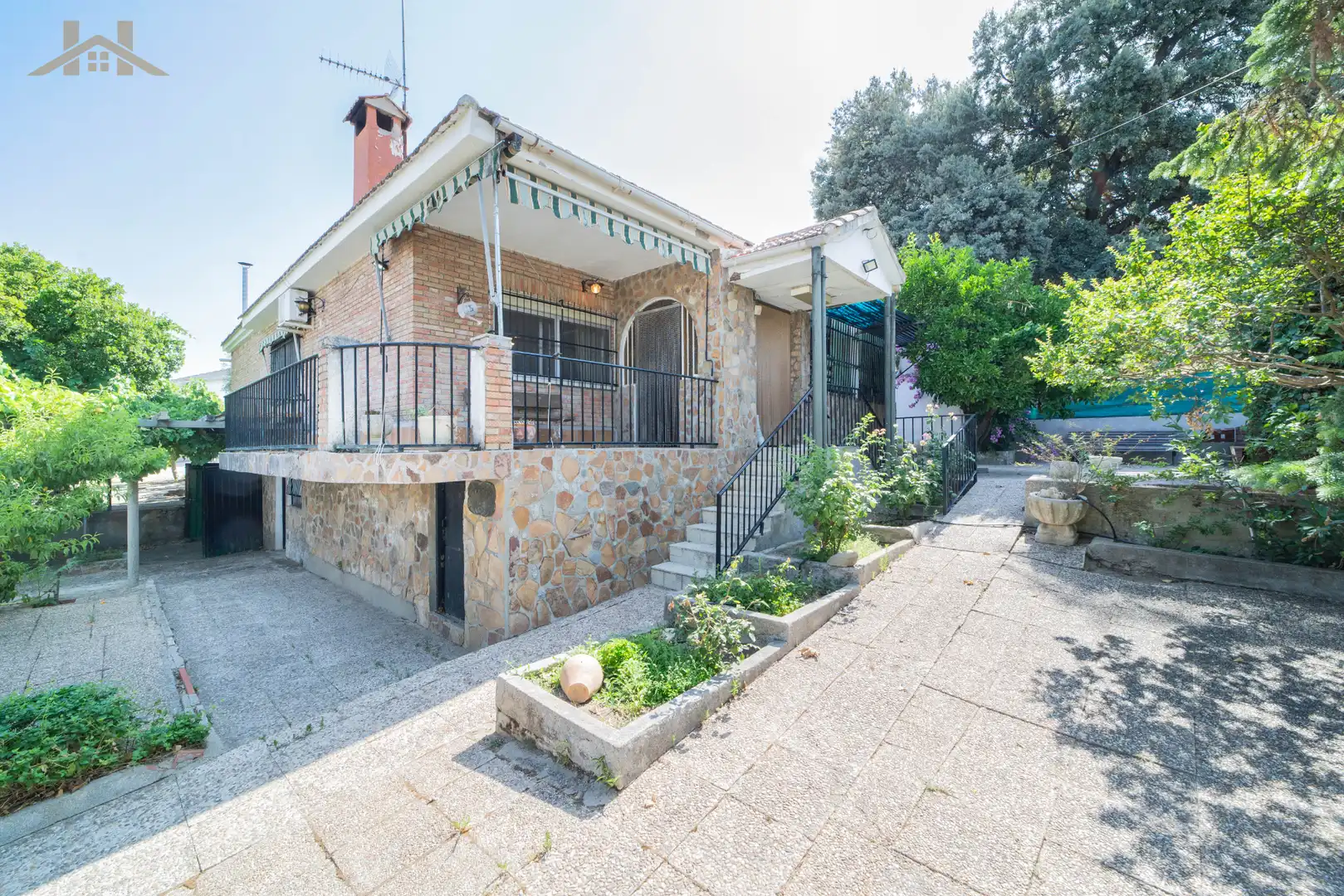 Exterior view of Houses for sale in Santa Cruz del Retamar  with Air Conditioner, Heating and Private garden