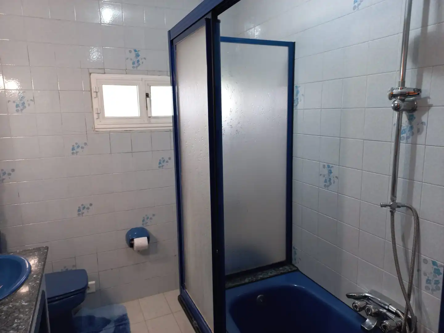 Baño de Casa adosada de alquiler en Santiago de Compostela  con Trastero, Amueblado y Horno