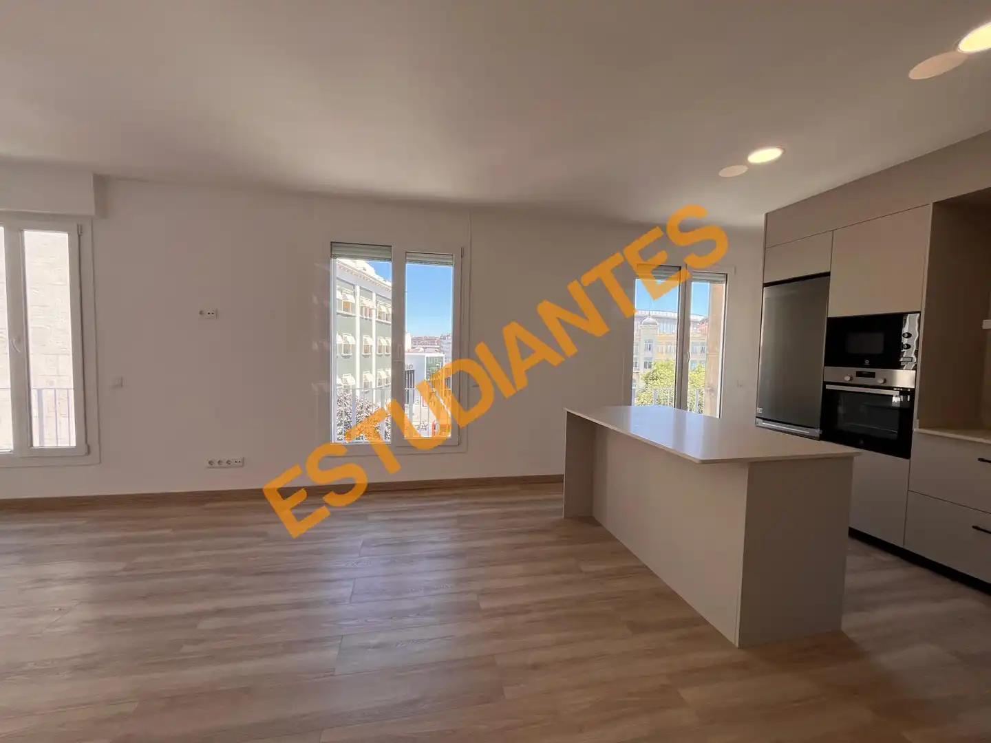 Schlafzimmer von Wohnung zur Miete in Lleida mit Heizung, Parkett und Möbliert