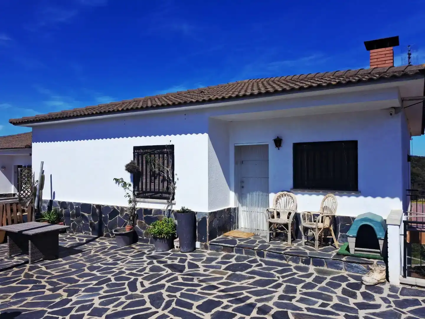 Vista exterior de Casa o chalet en venta en Llinars del Vallès con Jardín privado, Trastero y Amueblado