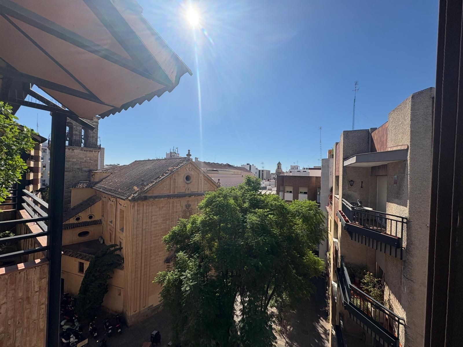 Vista exterior de Piso en venta en  Córdoba Capital con Aire acondicionado, Terraza y Trastero