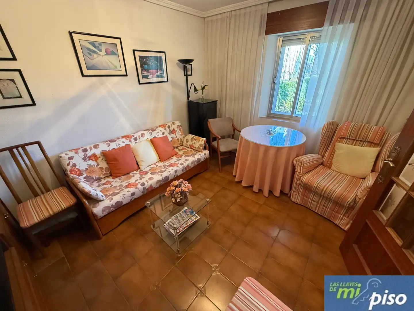 Sala de estar de Casa o chalet en venta en Valladolid con Calefacción, Jardín privado y Parquet