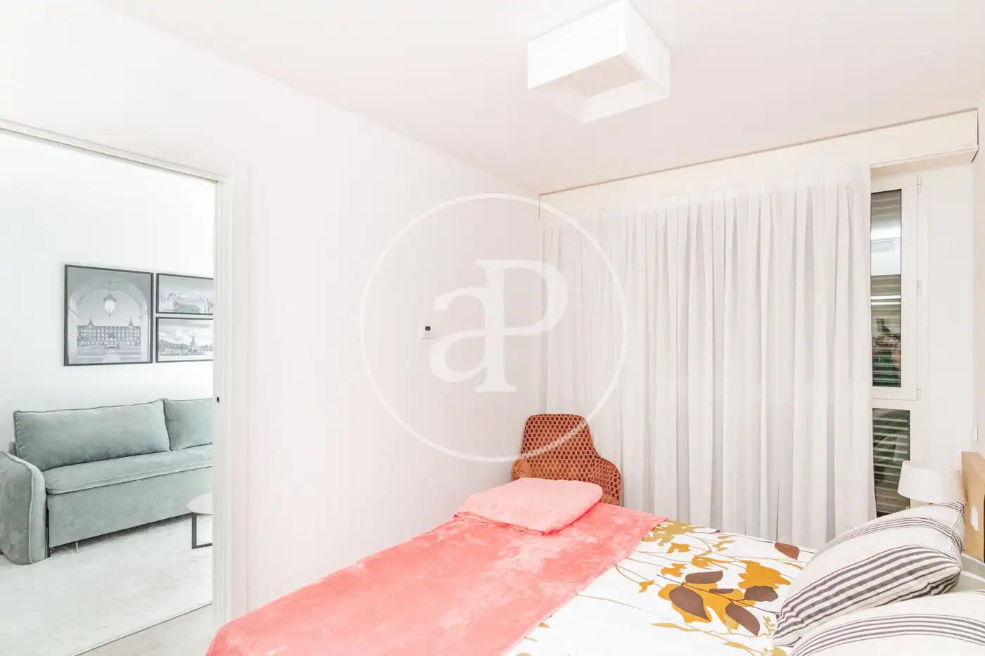 Schlafzimmer von Wohnung zur Miete in Madrid mit Klimaanlage, Heizung und Privatgarten