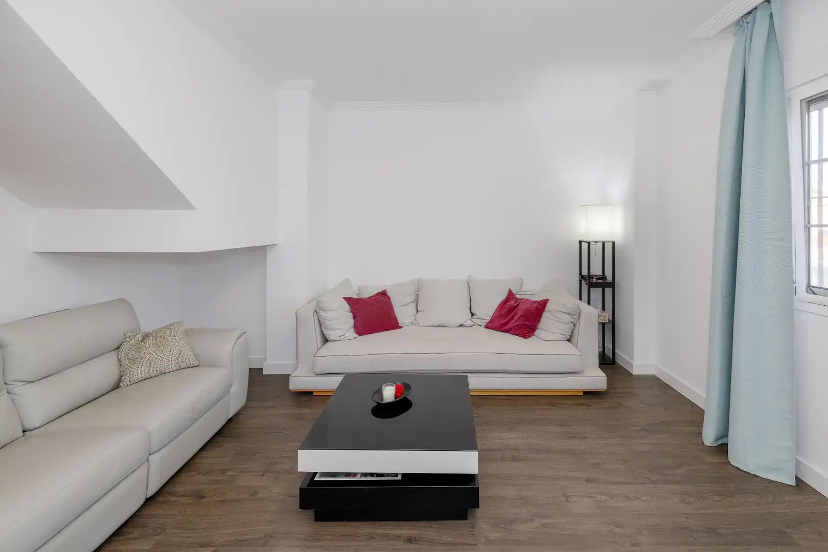 Detached house with pool for sale in Calle Lorenzo Valla, imagen 12