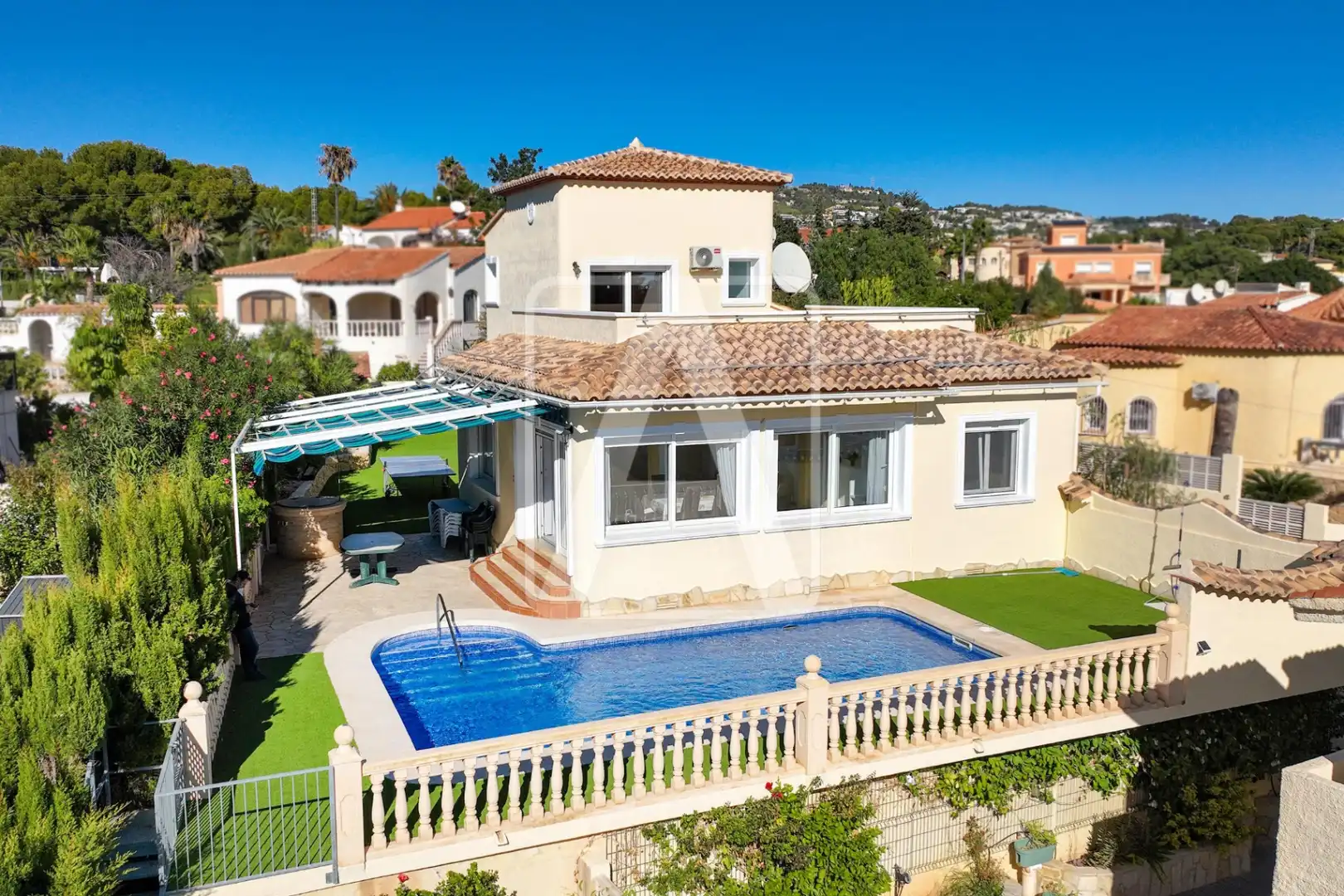 Villa avec piscine à vendre à Carrió - La Merced - Los Pinos