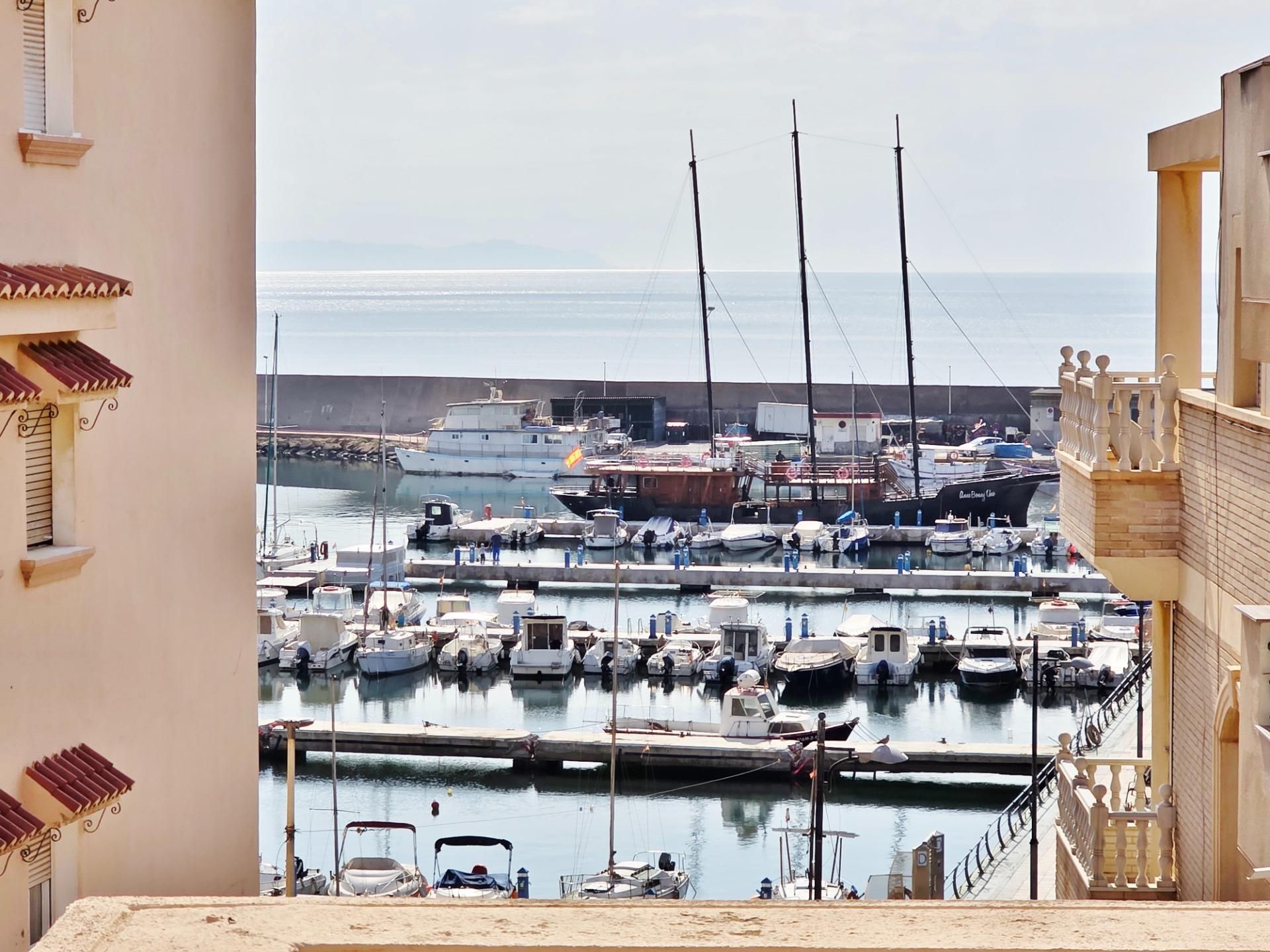 Exterior view of Attic for sale in Roquetas de Mar  with Terrace and Balcony