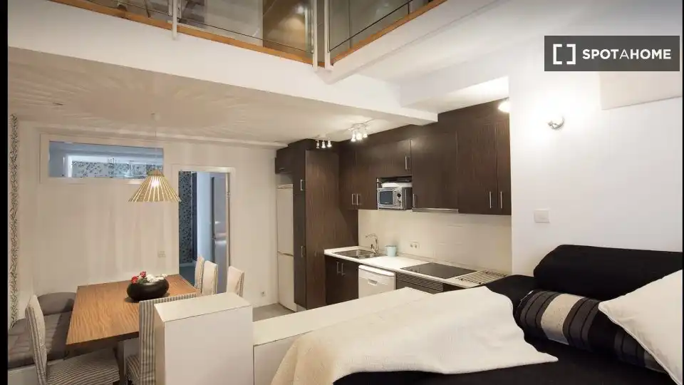 Piso con terraza en alquiler en Gràcia, imagen 5