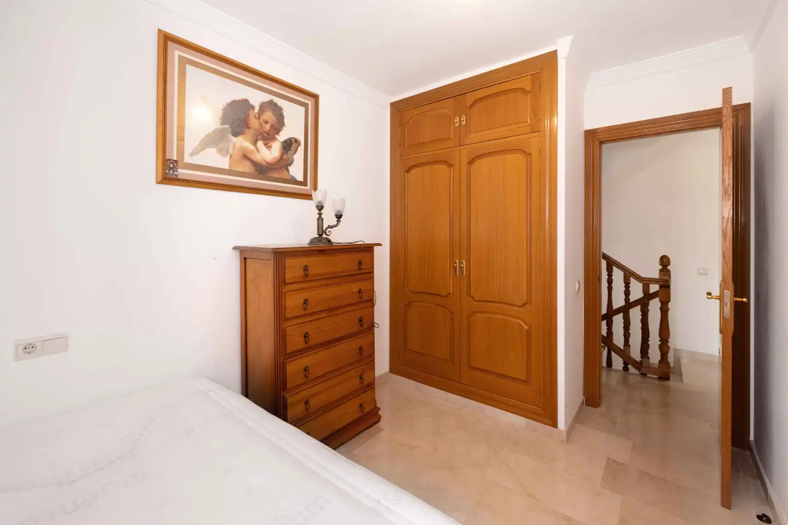 Dormitori de Casa adosada en venda en Marbella amb Terrassa i Traster