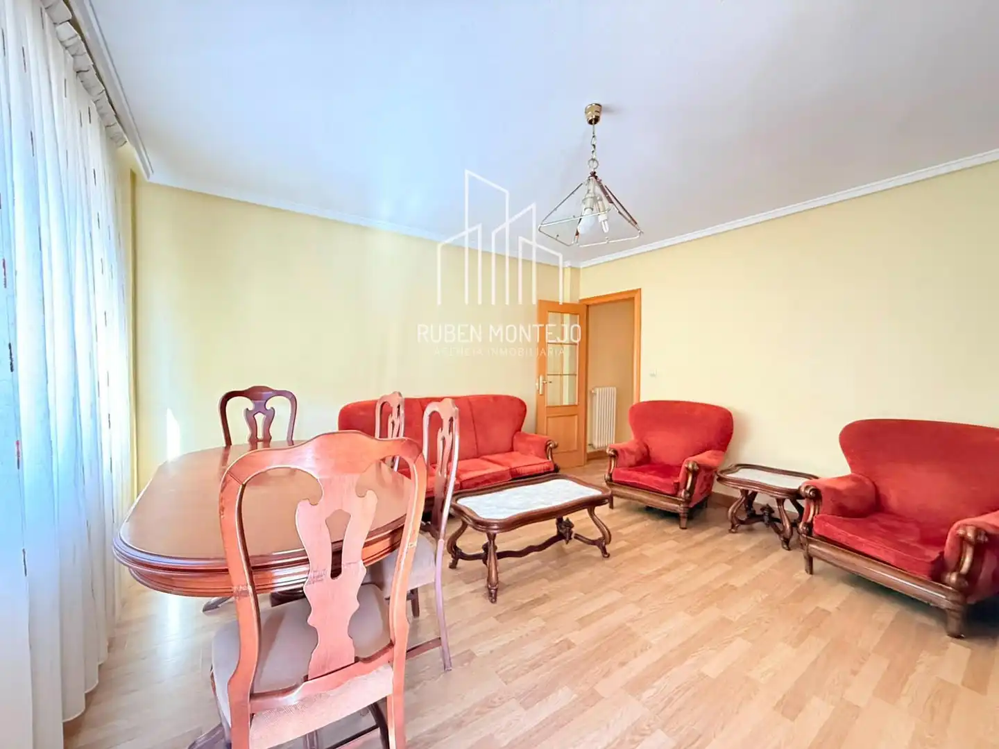 Sala de estar de Piso de alquiler en Salamanca con Calefacción, Terraza y Horno