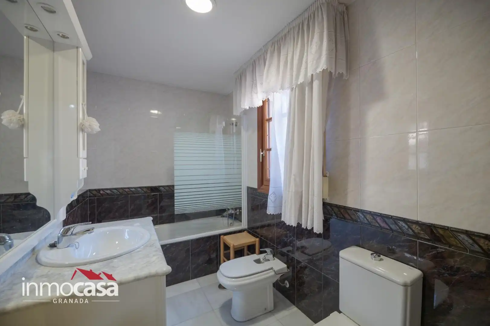 Bathroom of Houses for sale in Maracena, Granada