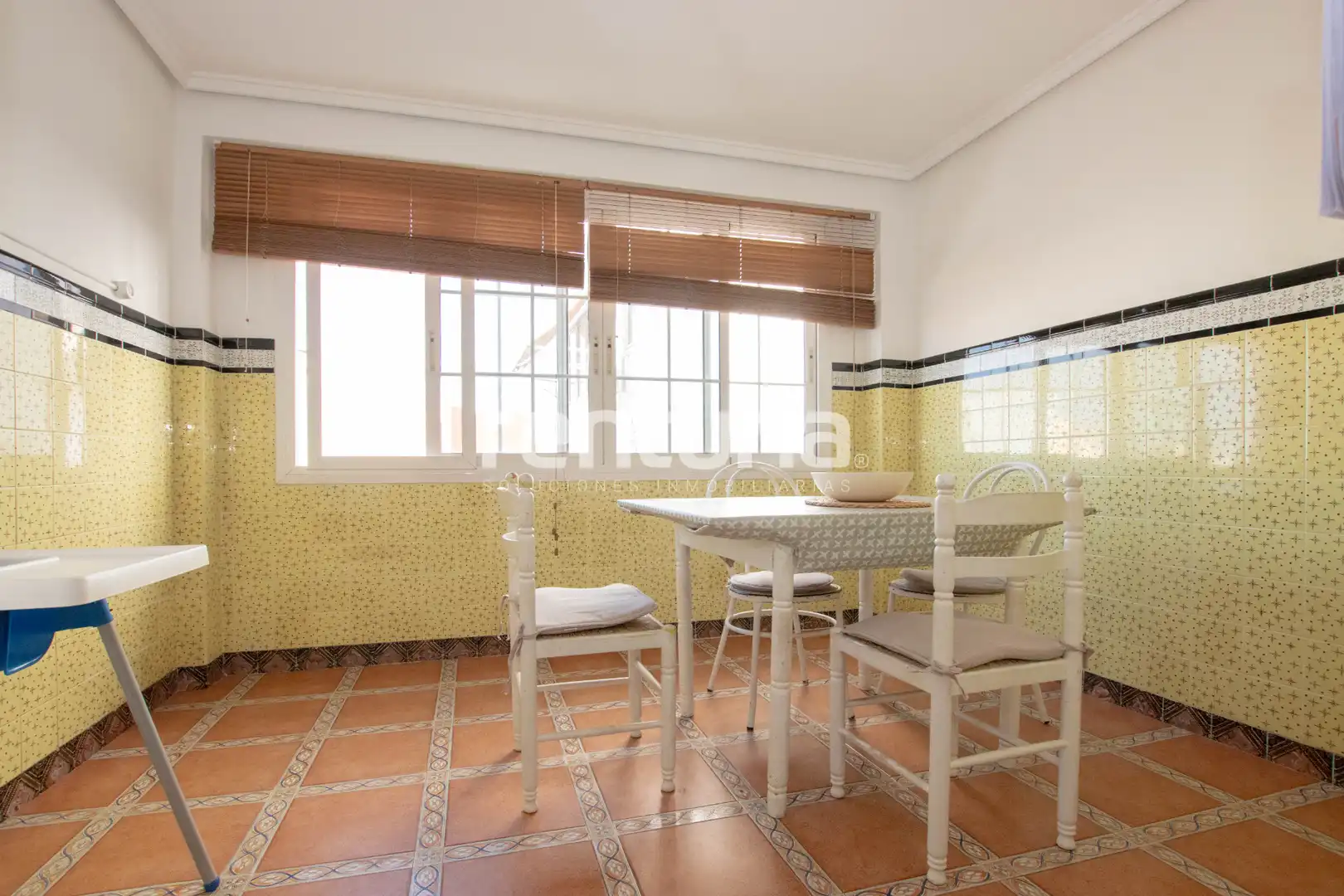 Cocina de Piso de alquiler en Meliana con Aire acondicionado, Amueblado y Balcón