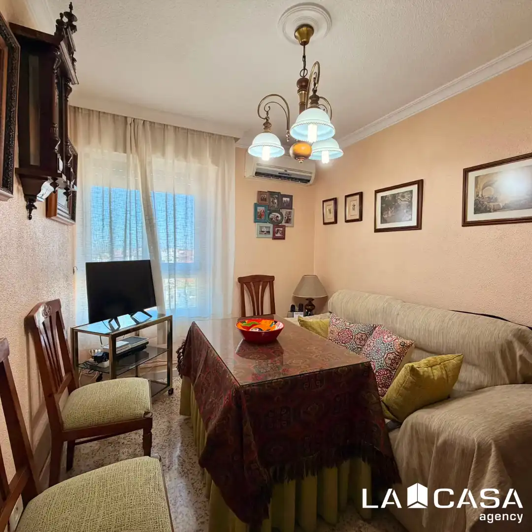 Sala d'estar de Pis en venda en Sevilla amb Terrassa i Traster