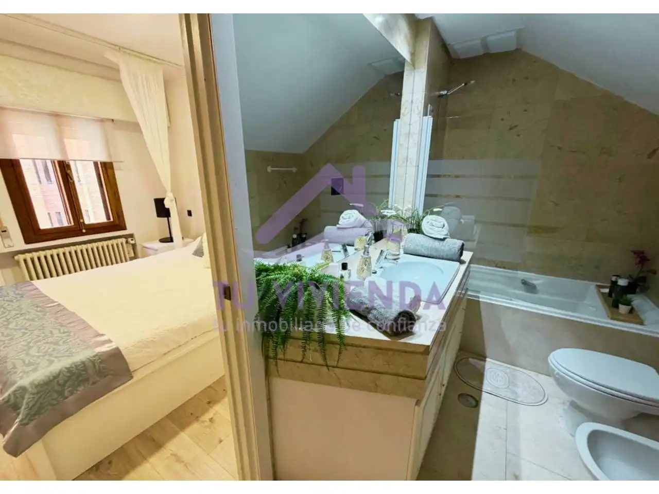 Baño de Dúplex en venta en Valladolid con Aire acondicionado, Calefacción y Amueblado