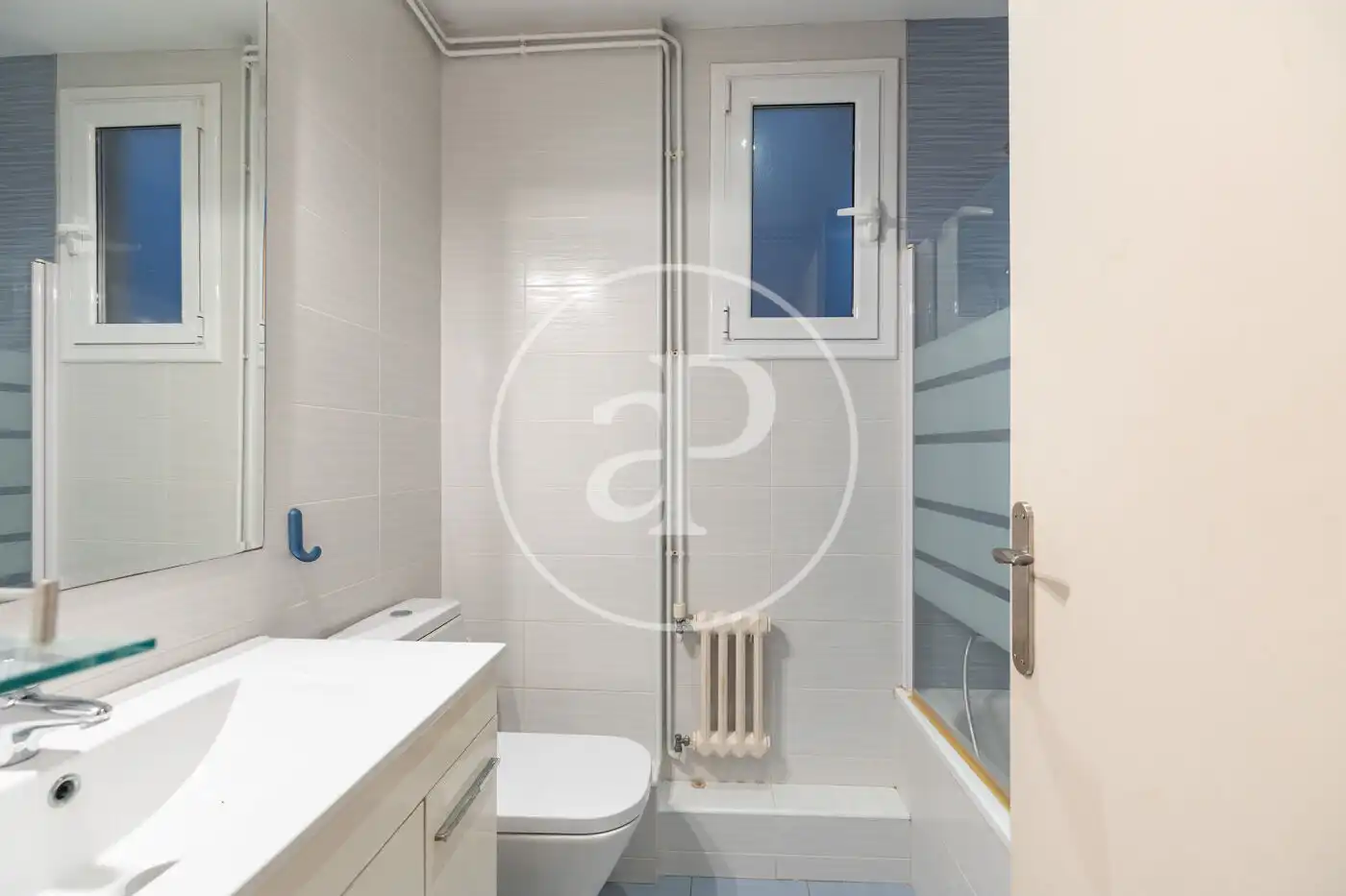 Baño de Piso en venta en Barcelona con Aire acondicionado, Calefacción y Terraza