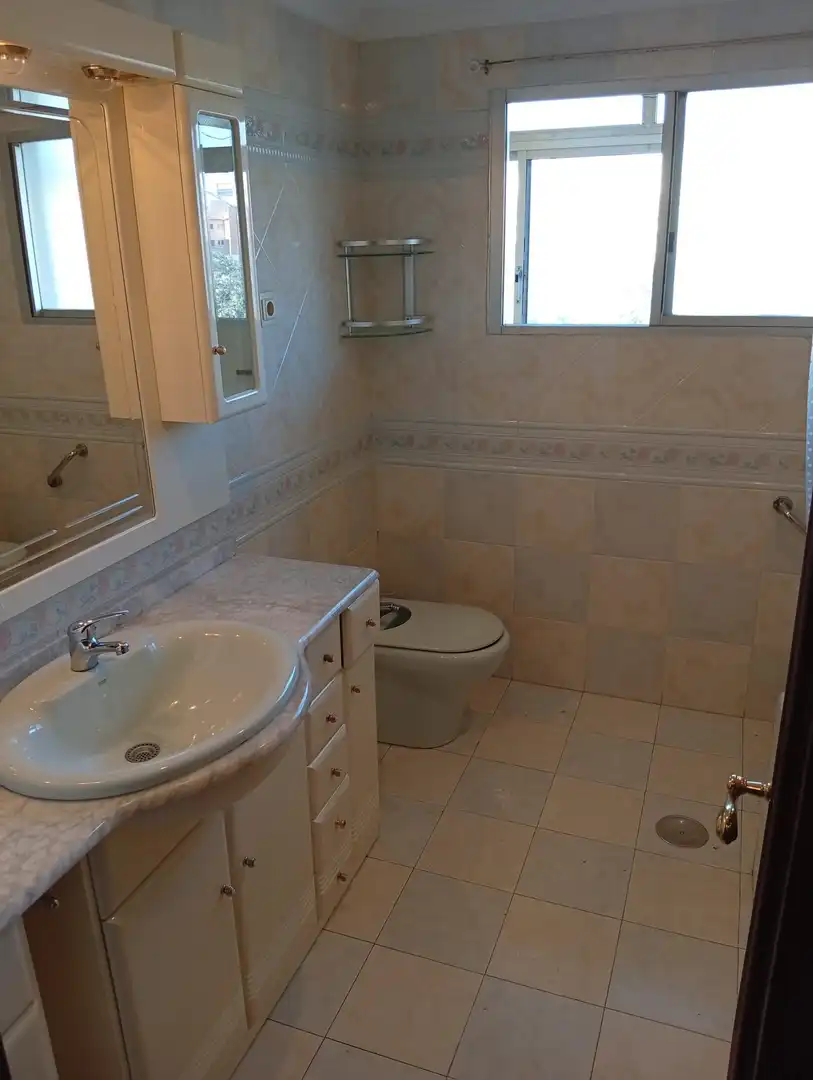 Bathroom of Flat for sale in Málaga  with Air Conditioner and Terrace