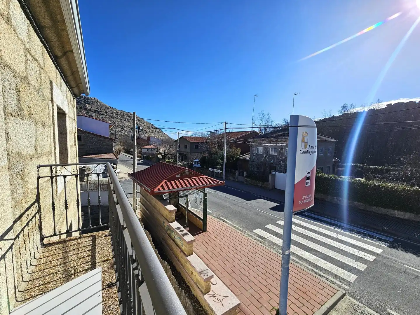 Vista exterior de Casa o xalet en venda en Navarredondilla amb Traster i Moblat