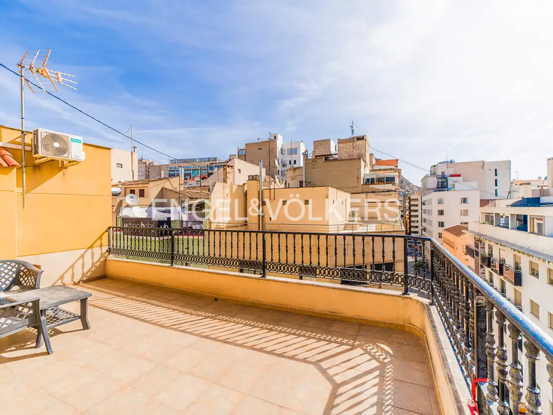 Terraza de Ático en venta en Alicante / Alacant con Aire acondicionado y Terraza