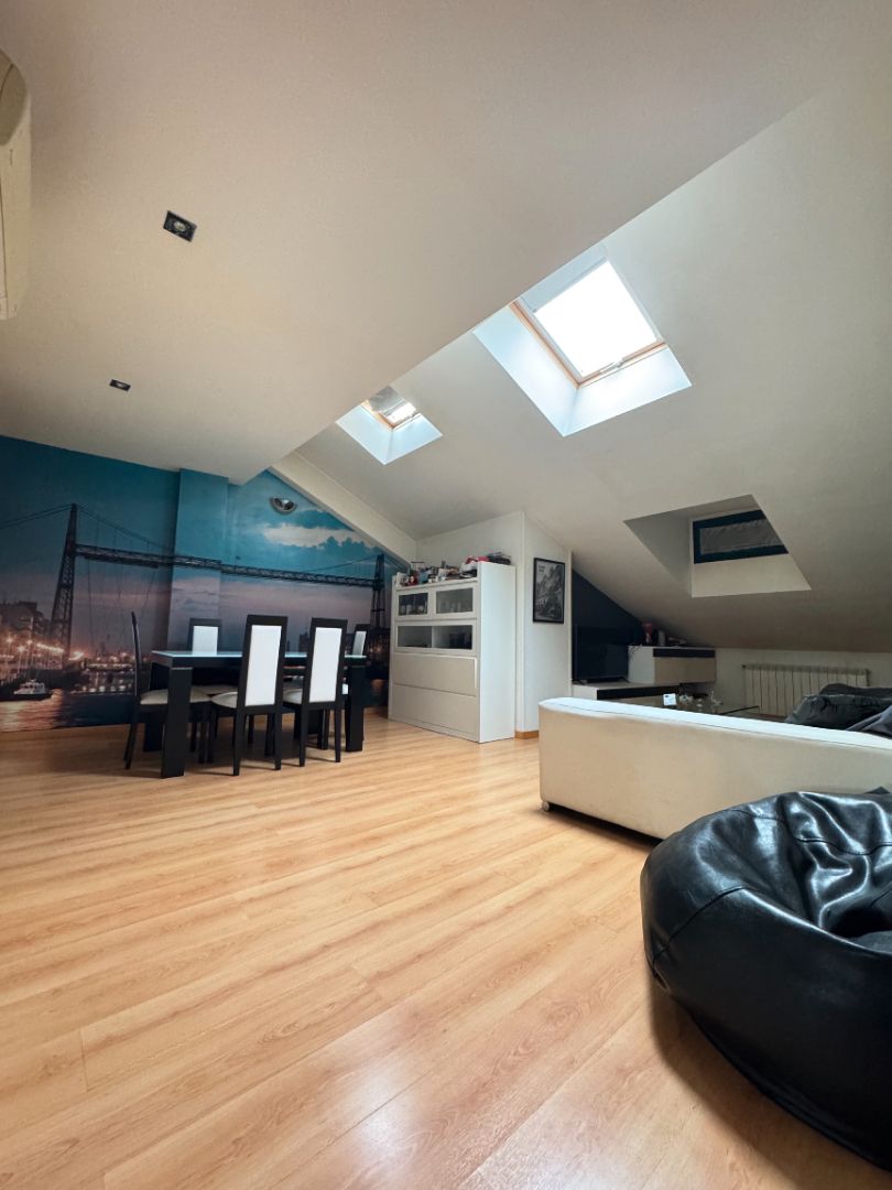 Sala d'estar de Àtic en venda en Fuenlabrada amb Aire condicionat, Calefacció i Moblat