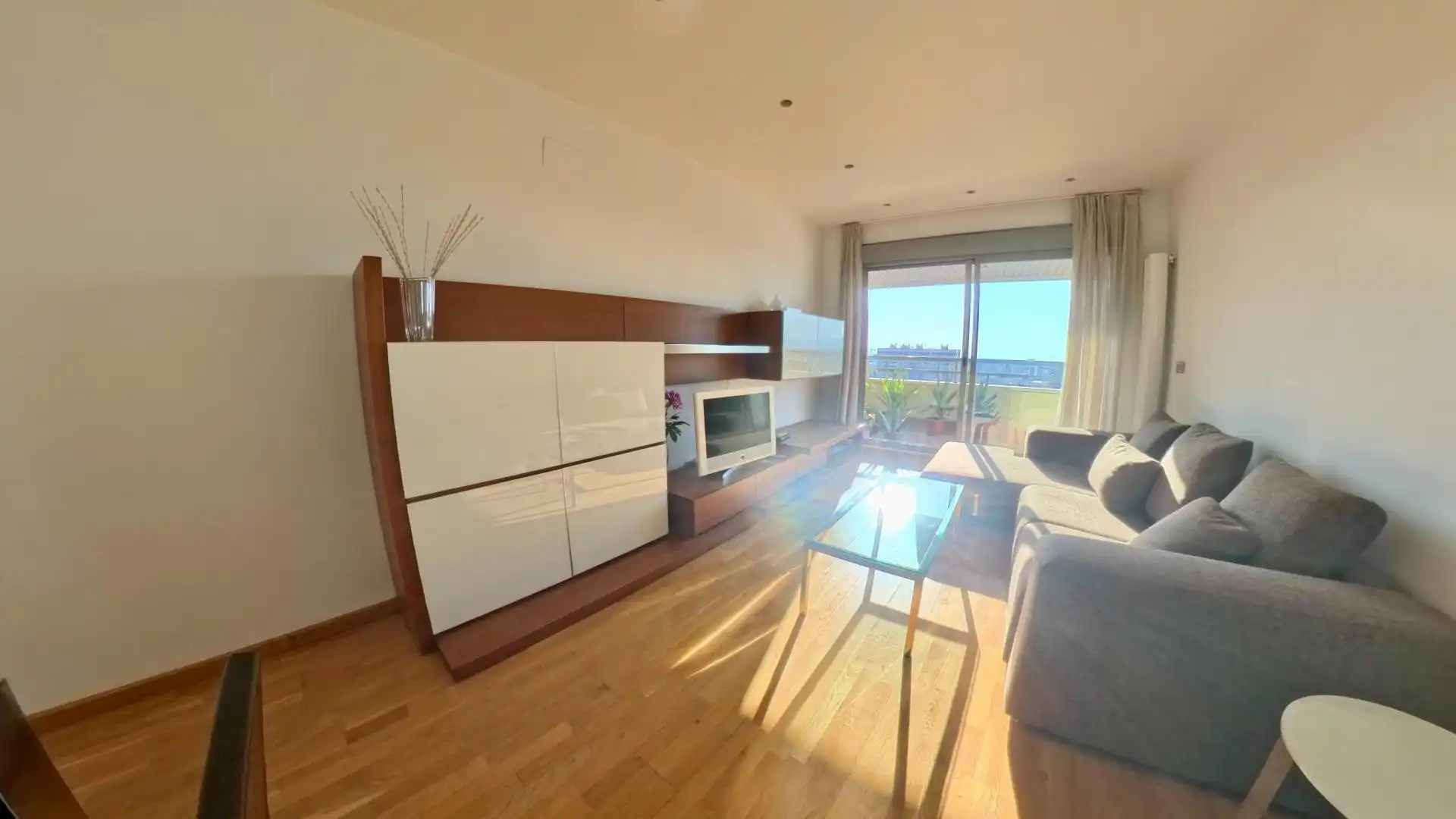 Flat for sale in Avenida Avenida de la Ilustración, 85, Campus de la Salud