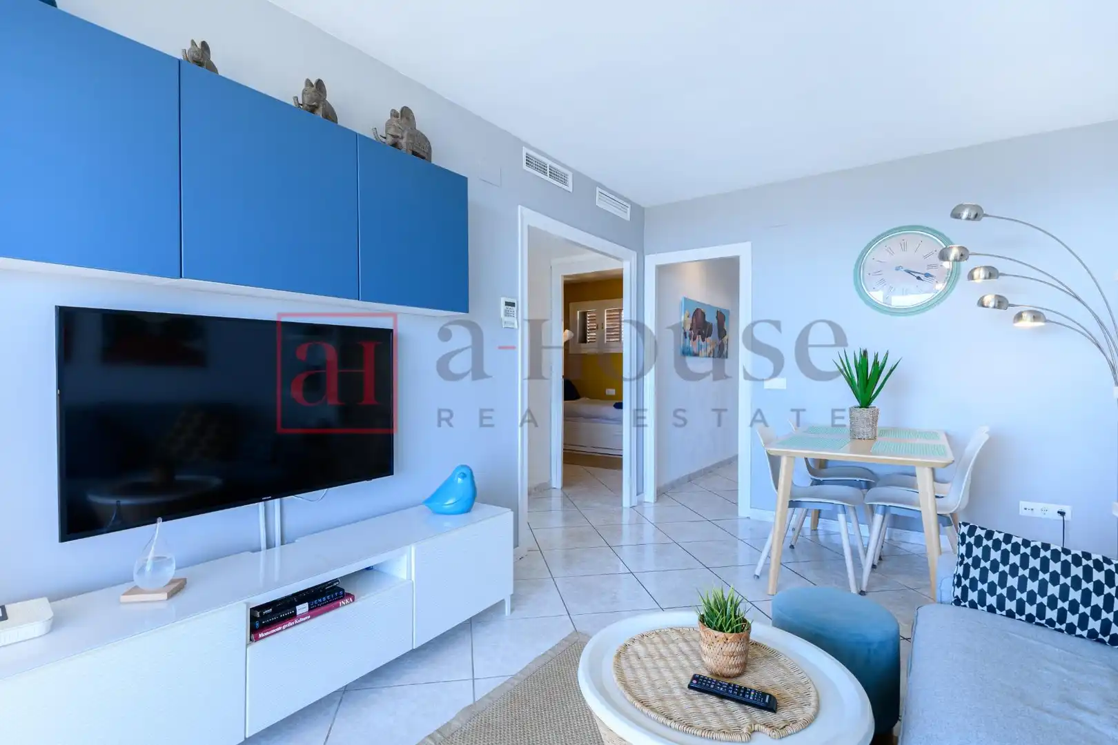 Sala d'estar de Àtic en venda en Sitges amb Aire condicionat, Calefacció i Jardí privat