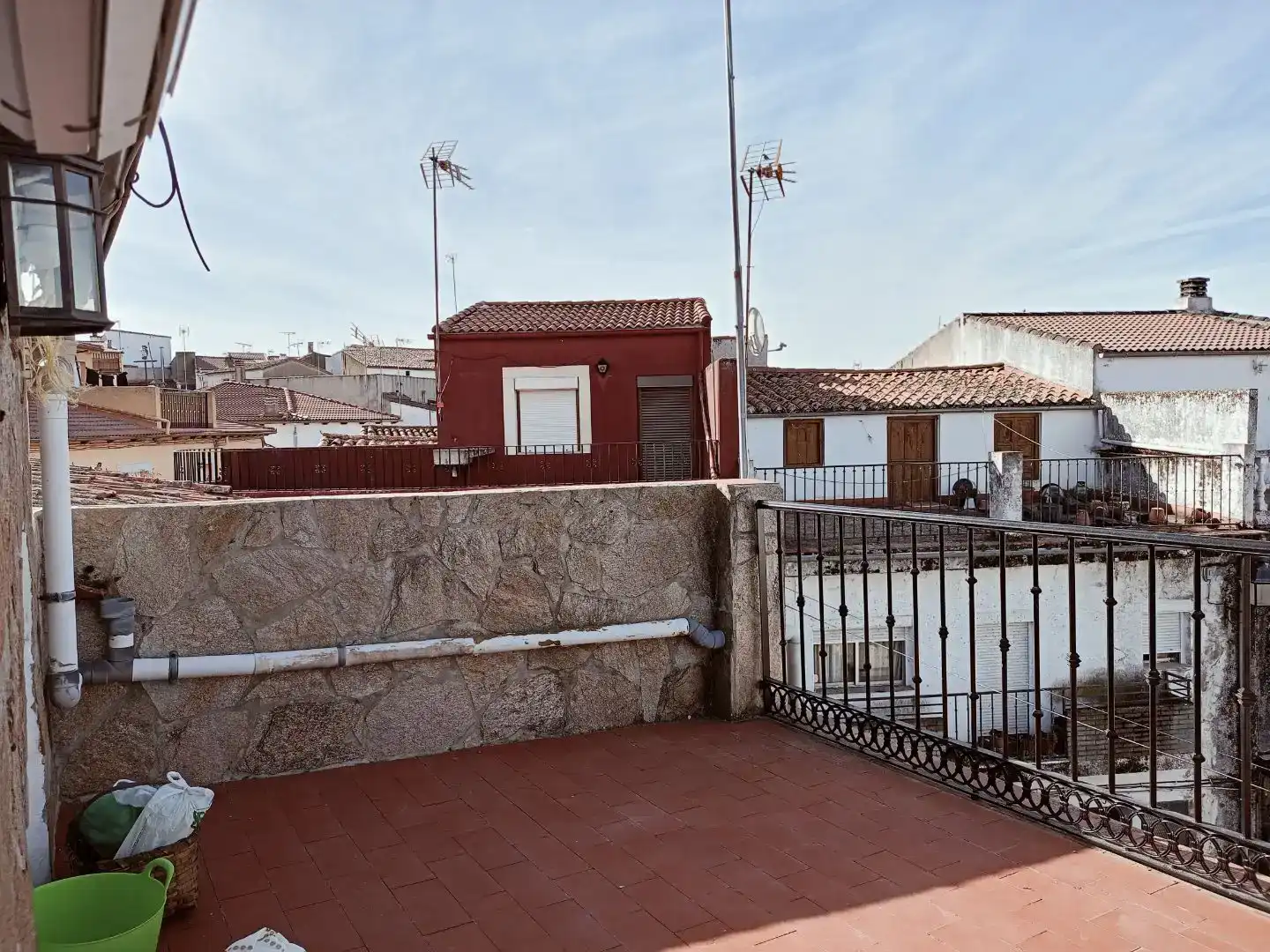Terraza de Casa adosada en venta en Valdeobispo con Trastero y Amueblado