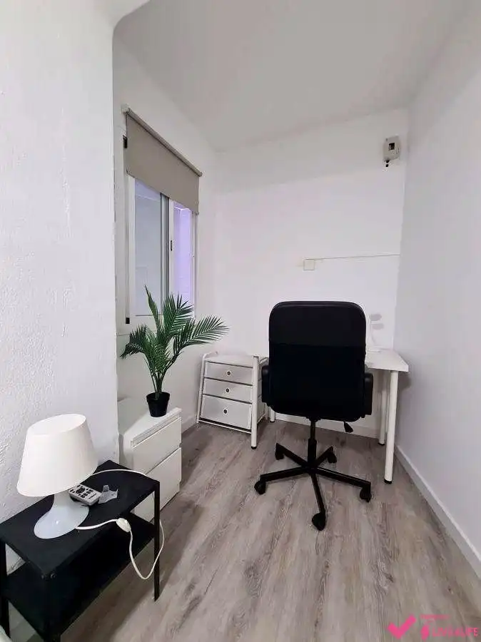 Piso de alquiler en Valencia con Terraza y Amueblado