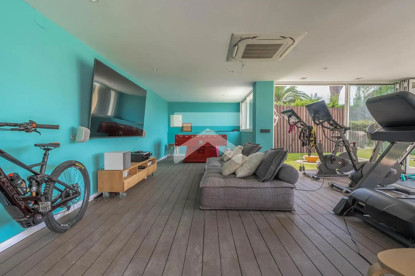 Sala d'estar de Casa adosada en venda en Tarragona amb Aire condicionat, Jardí privat i Terrassa