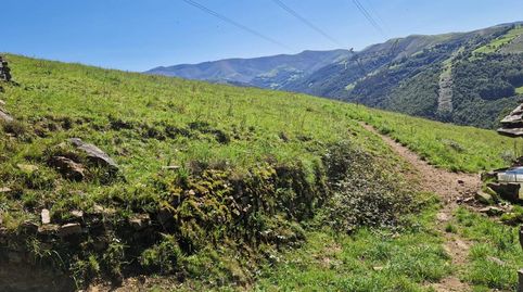 Foto 3 de Finca rústica en venta en La Gurueba, Vega de Pas, Cantabria
