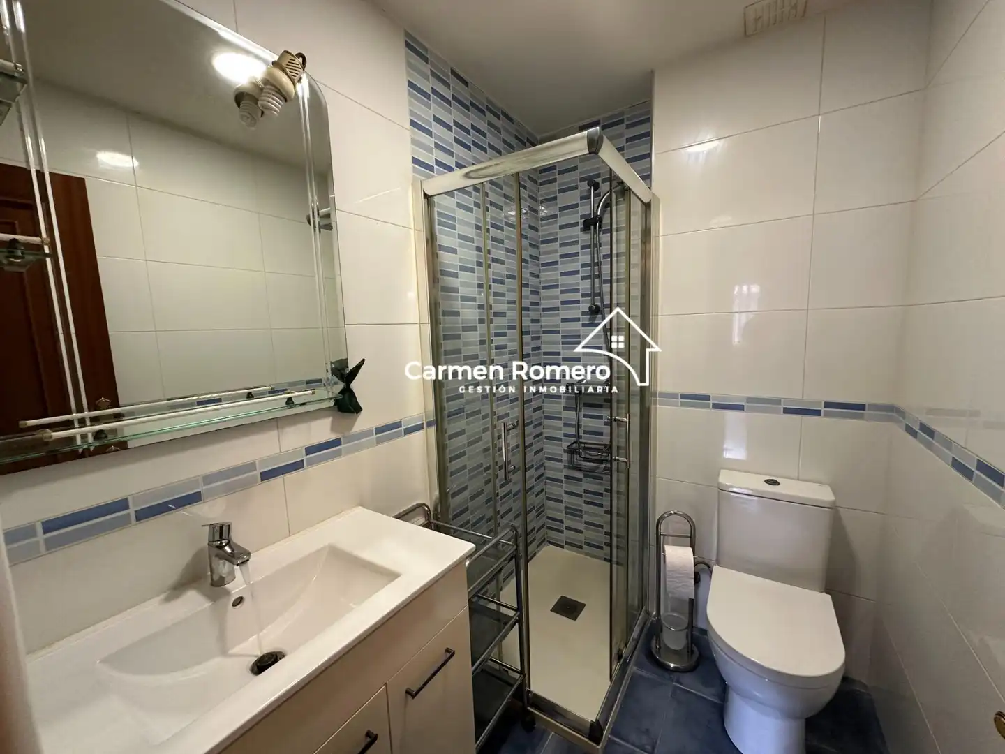 Bathroom of Flat for sale in Salamanca  with Heating and Balcony