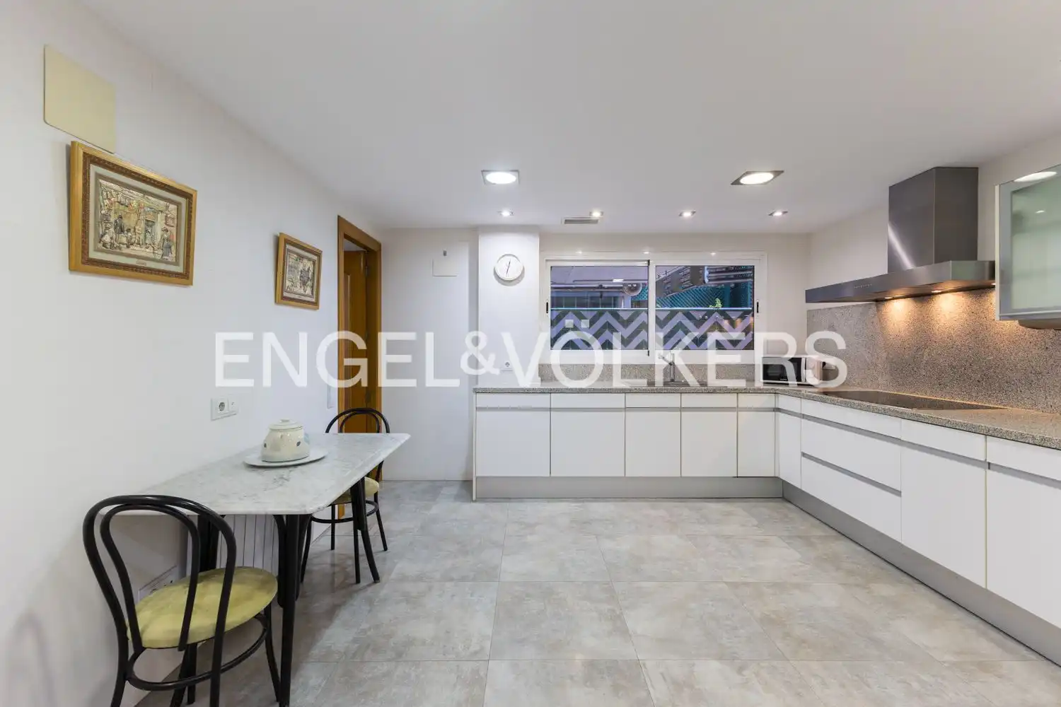 Cocina de Piso de alquiler en Valencia con Aire acondicionado, Calefacción y Terraza