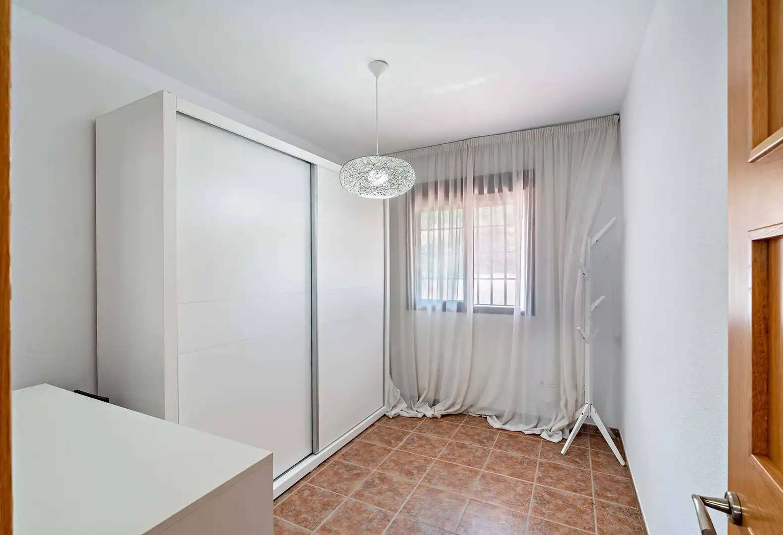 Habitación de Piso en venta en Alcolea con Aire acondicionado, Terraza y Piscina comunitaria