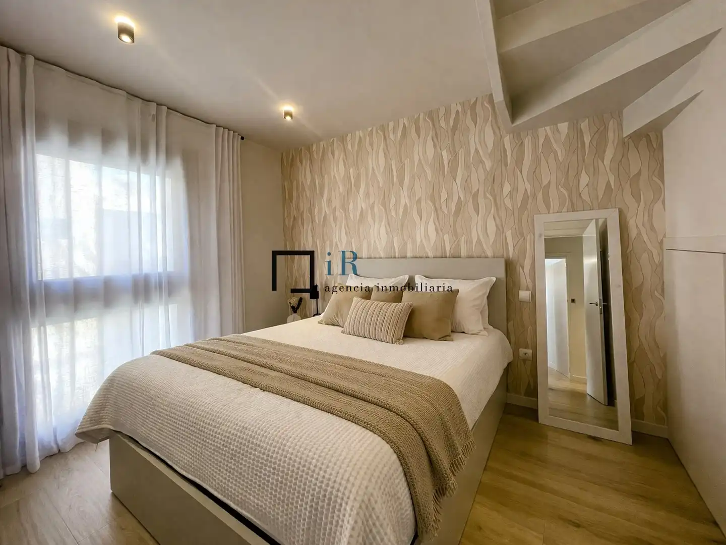 Schlafzimmer von Wohnung zur Miete in Toledo mit Klimaanlage, Heizung und Möbliert