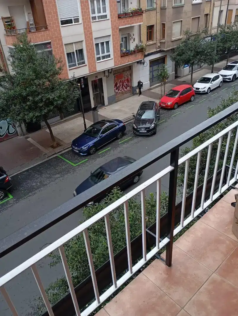 Parking de Piso en venta en  Logroño con Balcón