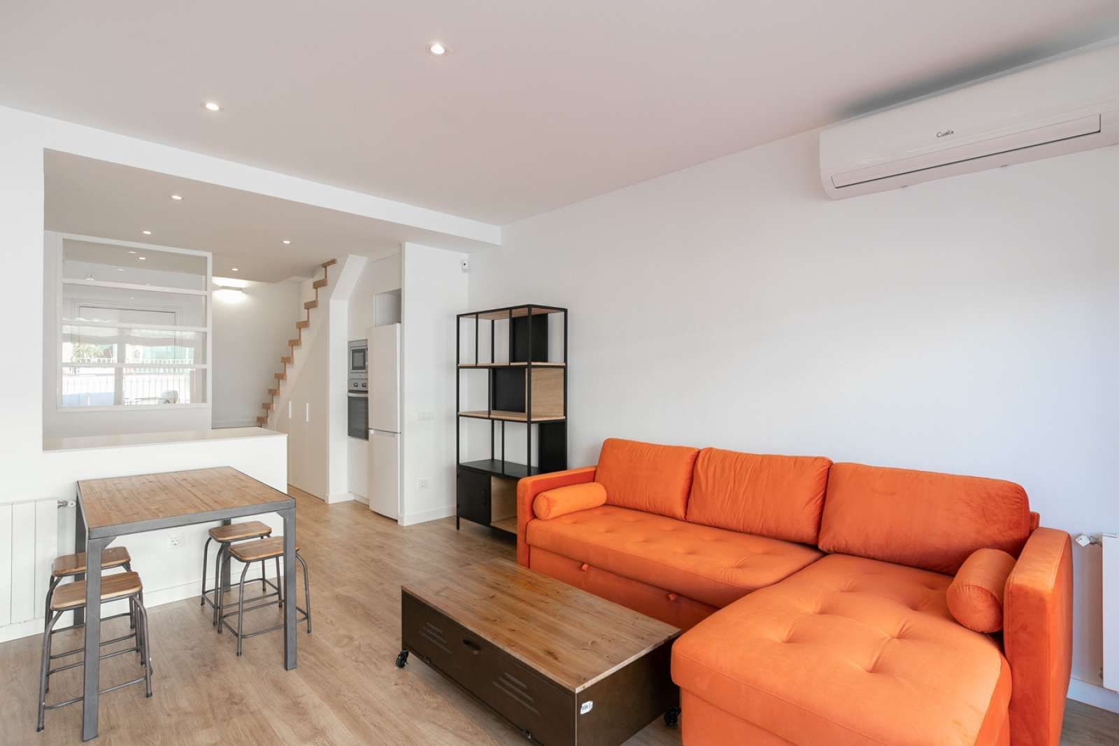 Sala d'estar de Apartament per a compartir en L'Hospitalet de Llobregat amb Aire condicionat i Terrassa