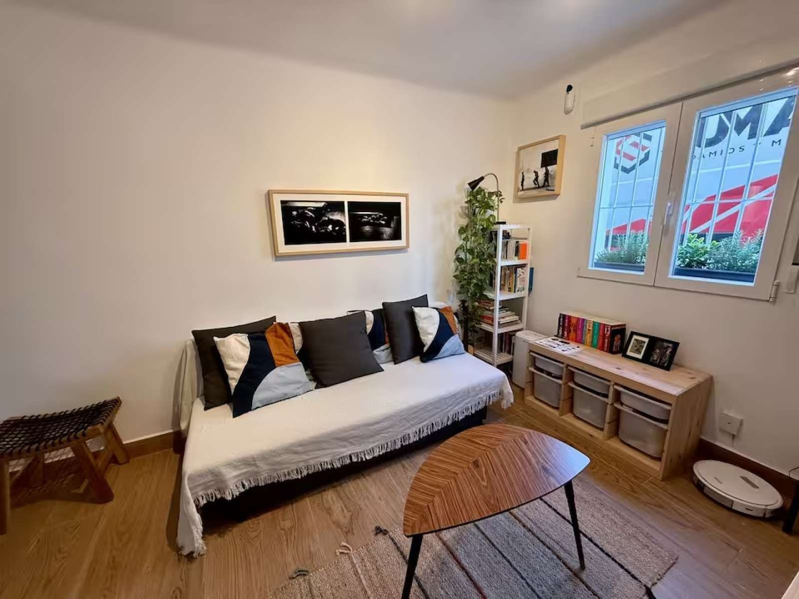 Living room of Apartment to share in  Madrid Capital  with Air Conditioner and Terrace