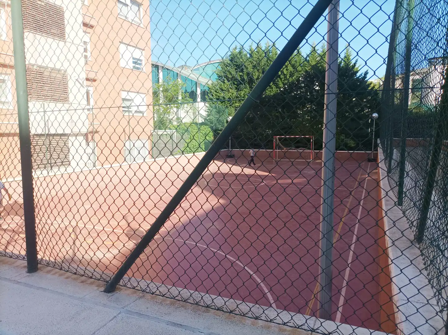 Aparcament de Pis en venda en Las Rozas de Madrid amb Aire condicionat, Calefacció i Jardí privat
