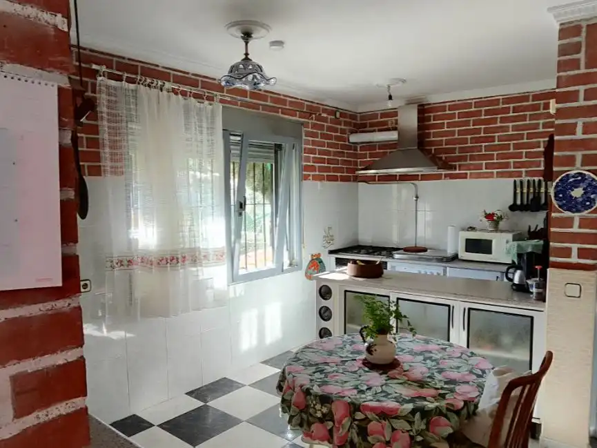 Cuina de Casa o xalet en venda en Cazalegas amb Aire condicionat, Terrassa i Balcó