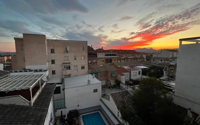 Vista exterior de Àtic en venda en Maracena amb Aire condicionat, Terrassa i Moblat