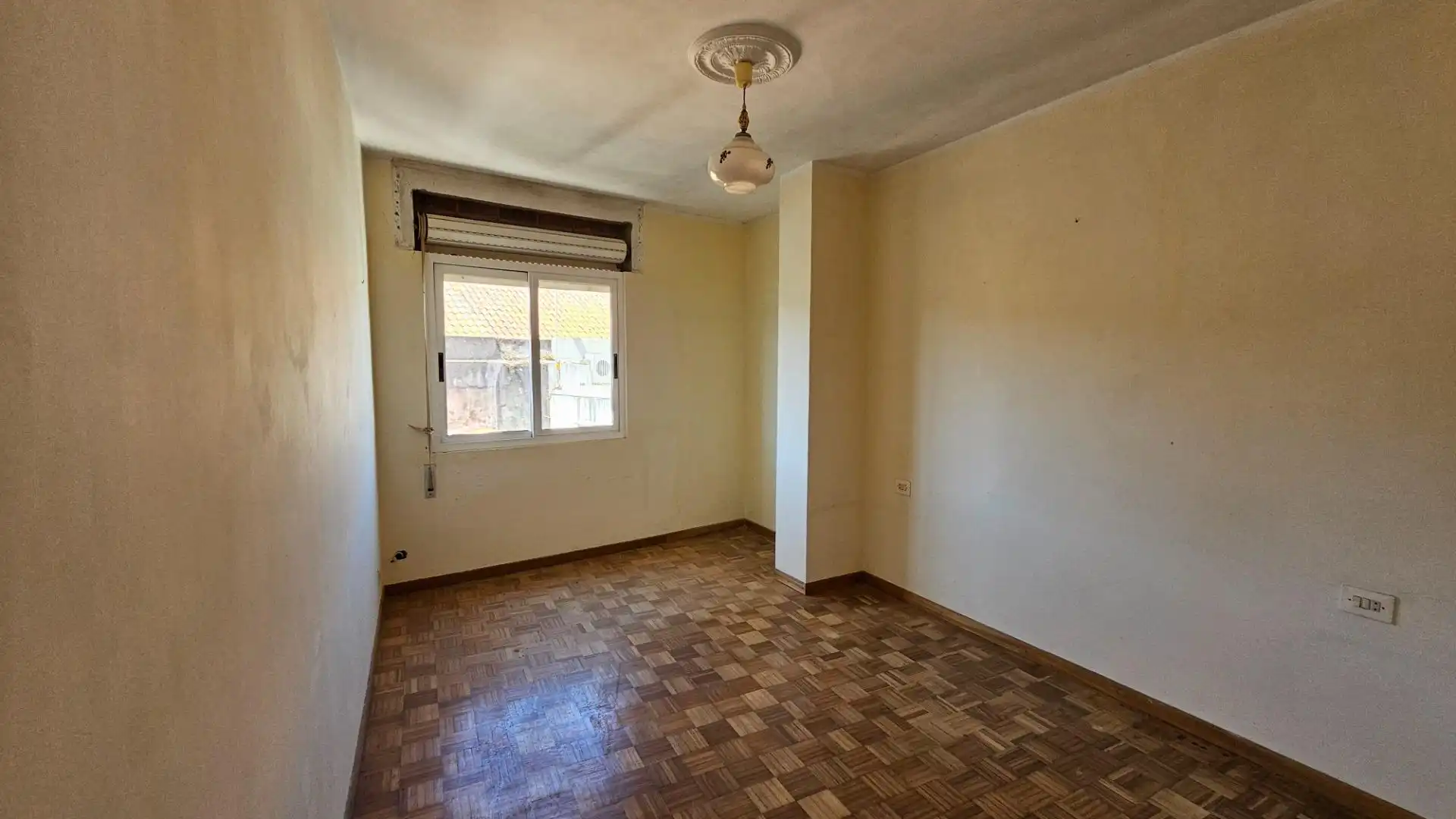 Schlafzimmer von Gebäude zum Verkauf in Cee