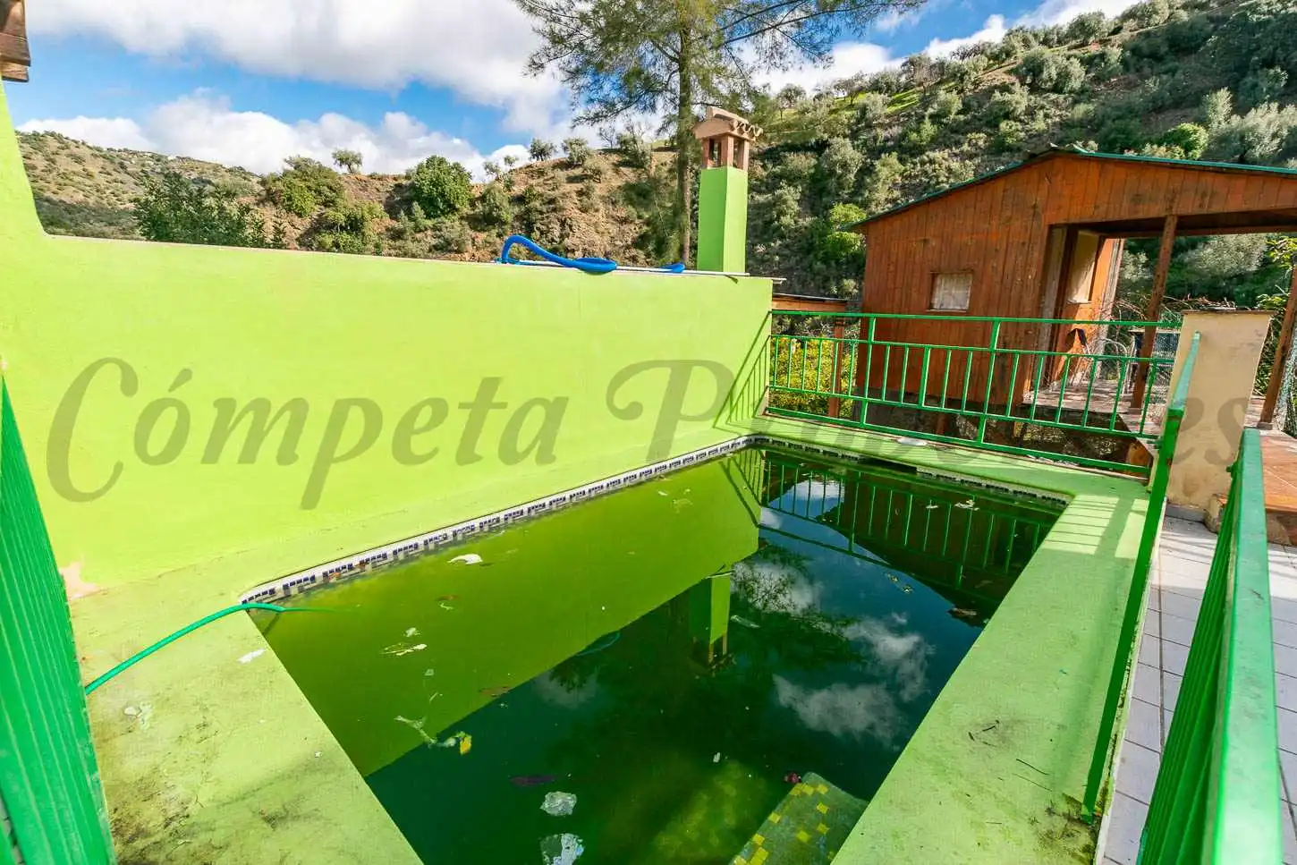 Schwimmbecken von Haus oder Chalet zum Verkauf in Comares mit Terrasse und Schwimmbad
