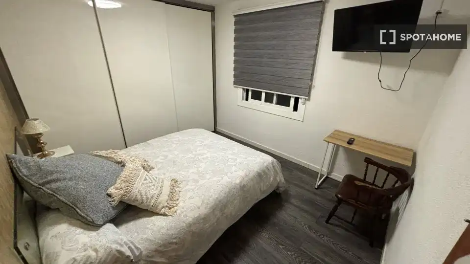 Habitación de Piso para compartir en L'Hospitalet de Llobregat con Aire acondicionado y Terraza