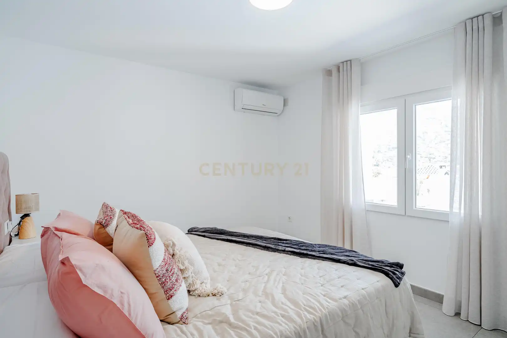 Dormitori de Apartament en venda en Calpe / Calp amb Aire condicionat, Jardí privat i Traster