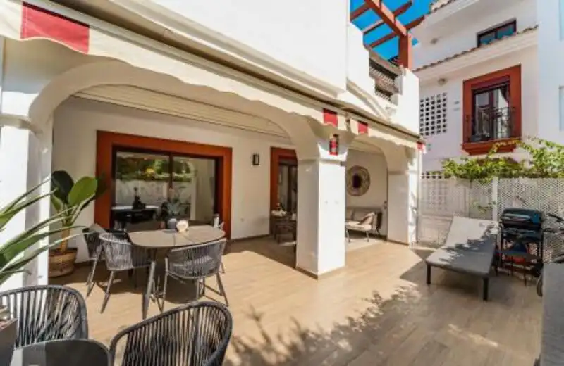 Terraza de Planta baja en venta en Marbella con Aire acondicionado, Calefacción y Terraza