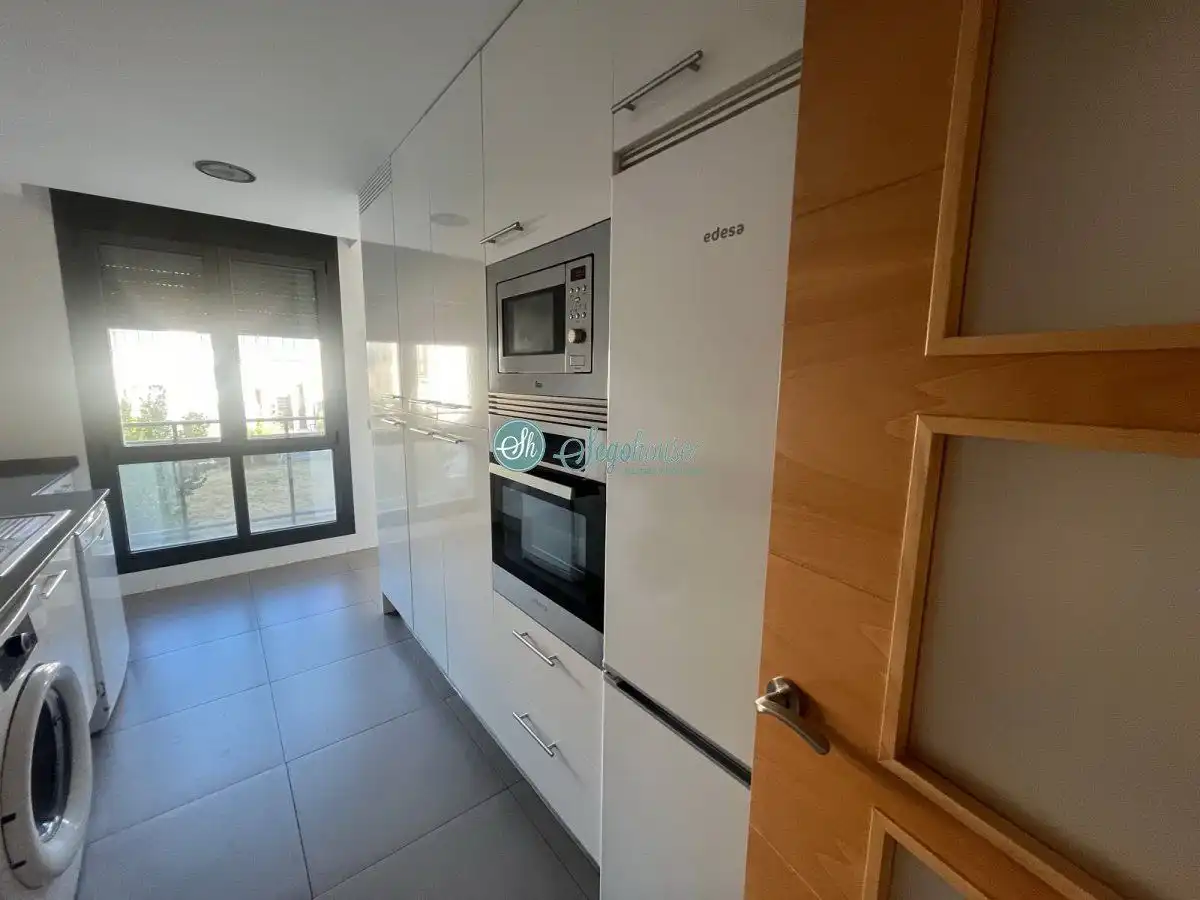 Kitchen of Flat for sale in Segovia  with Heating and Storage room