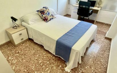 Bedroom of Flat to share in San Vicente del Raspeig / Sant Vicent del Raspeig  with Air Conditioner and Terrace