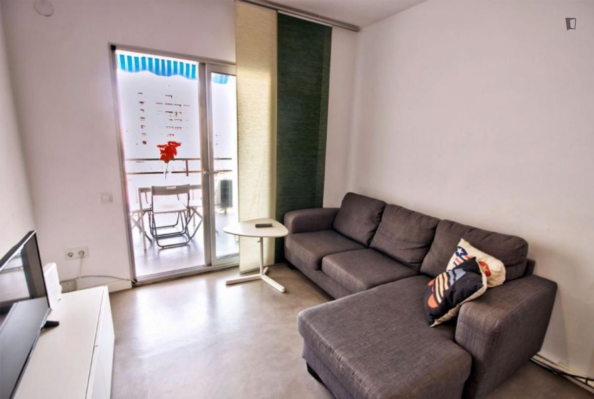 Sala d'estar de Apartament de lloguer en  Valencia Capital amb Aire condicionat, Moblat i Rentadora