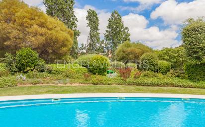 Piscina de Apartament en venda en Sant Joan Despí amb Terrassa, Piscina i Balcó