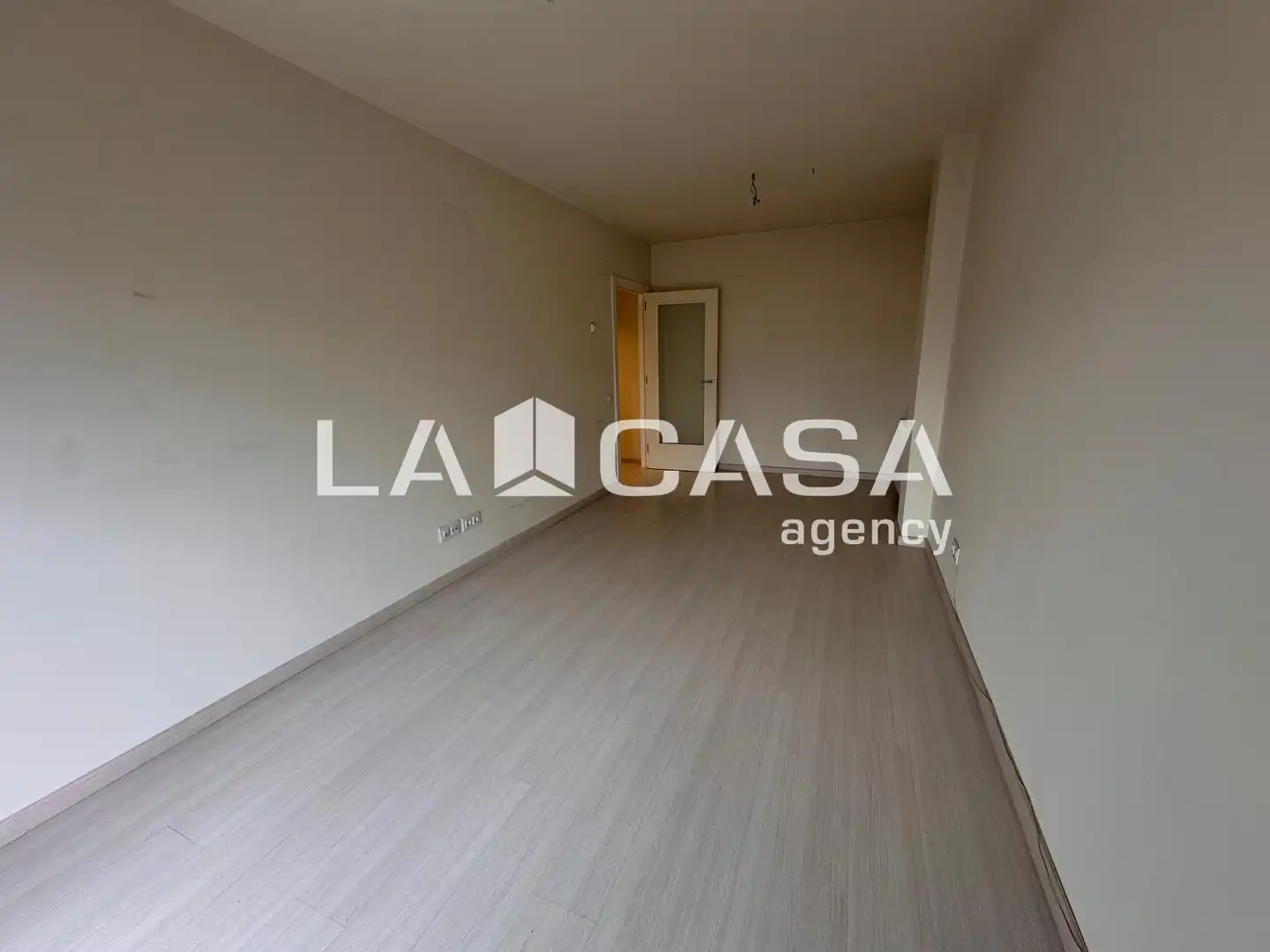 Flat for sale in Canovelles
